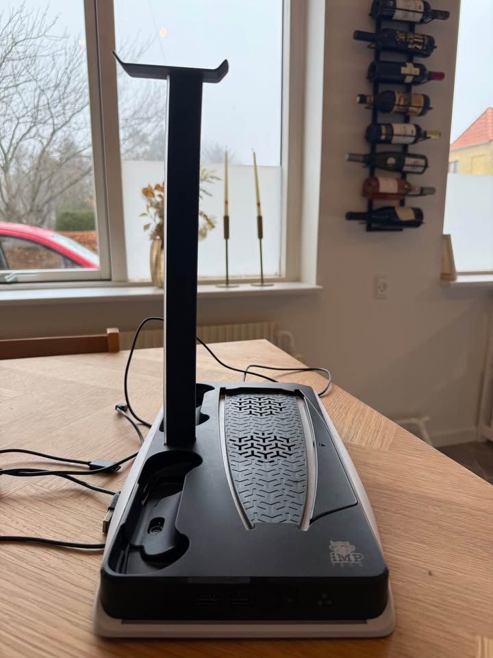 Playstation 5 stand med køling